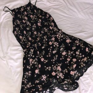 American Eagle flowy romper